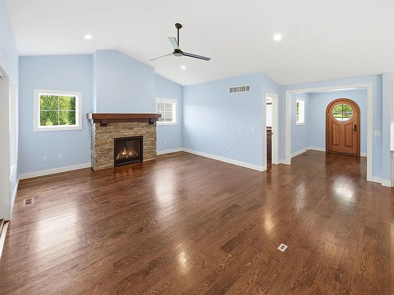 4070 Cameo Pl NE — Photo 8