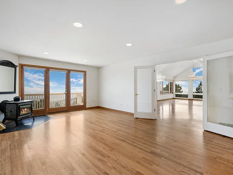 1281 Peakview Cir — Photo 17