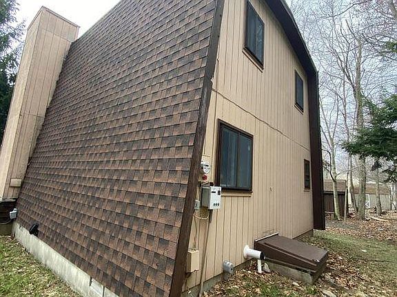 3rd image of 1420 Waterfront Dr