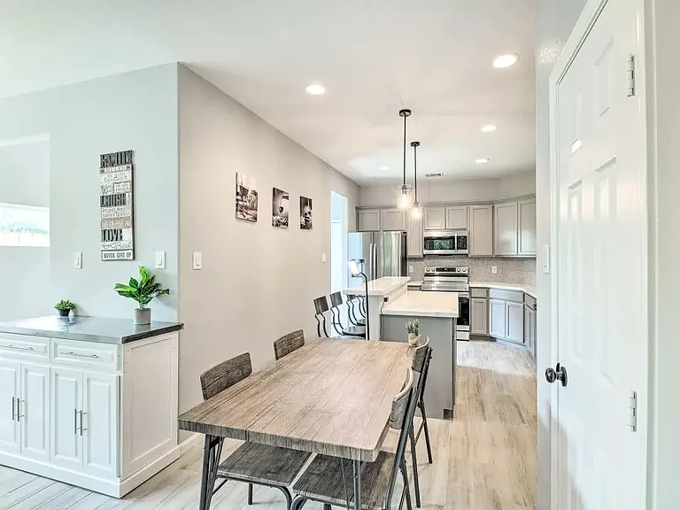 4909 Sunflower St — Photo 4