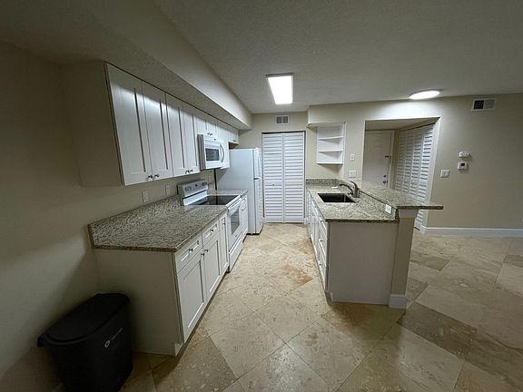 2nd image of 2166 Arbour Walk Cir
