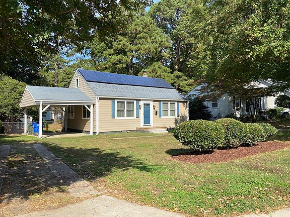 607 Glascock front yard