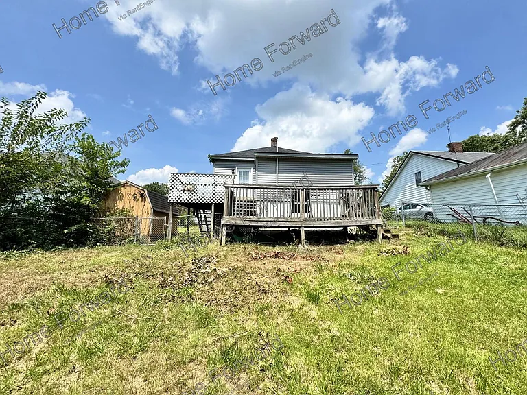 90 E Walnut St — Photo 16