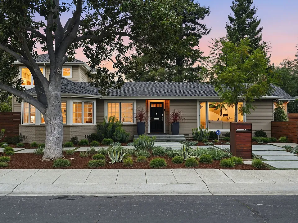1525 Dana Ave