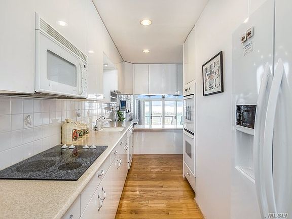 5th image of 2820 Shipyard Ln Unit 3H