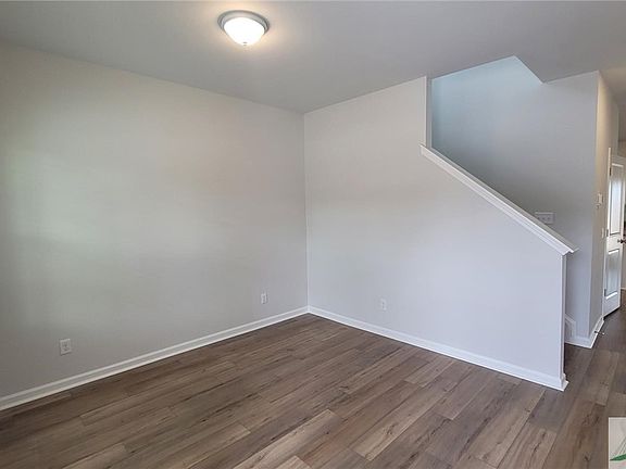 3rd image of 45 Tatum Trail NE