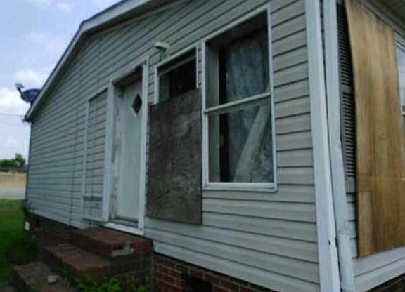 4th image of 311 Catherine St N