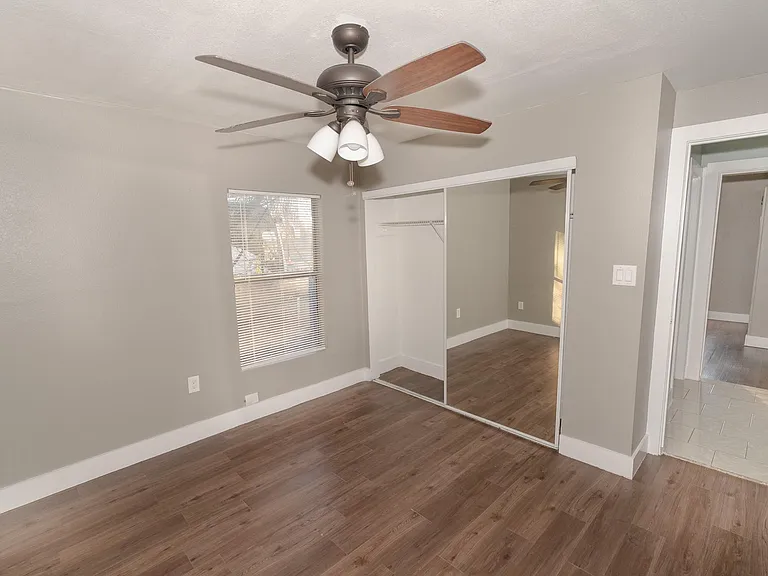 4826 Bristol St — Photo 2