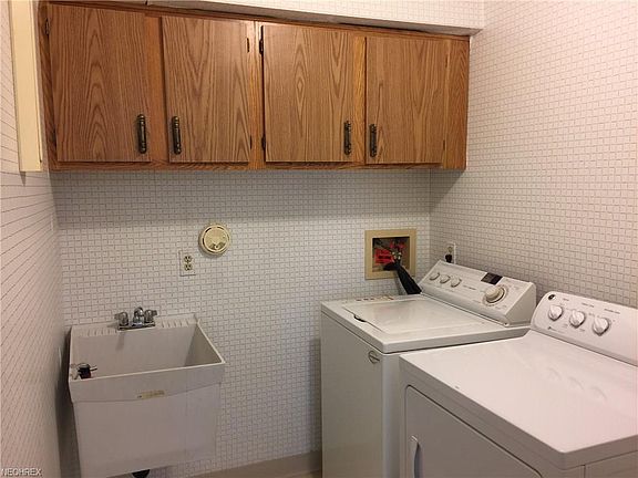 4th image of 160 Fox Hollow Dr APT 201