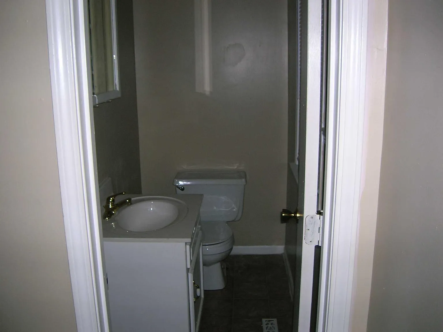 3 bed, 2.5 bath, 1600 sqft, $1,650 — Photo 3