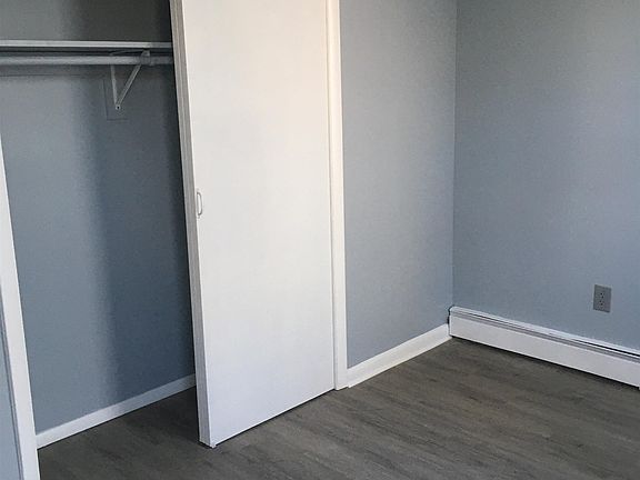 5th image of 375 Kennedy Blvd APT 1