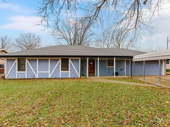 304 14th Ave N, Greenwood, MO 64034