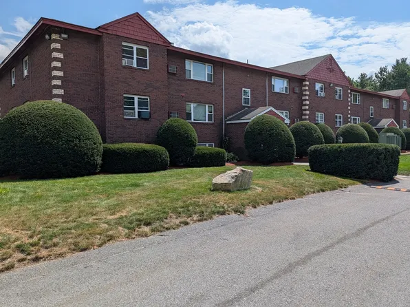 14B Strawberry Hill Rd APT 14, Acton, MA 01720