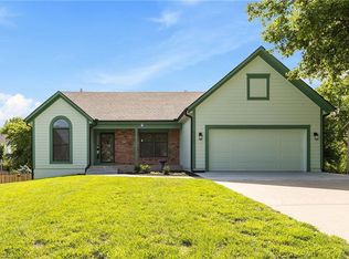 5117 Anderson St, Shawnee, KS 66226