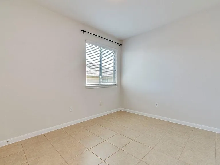 237 Goddard — Photo 23