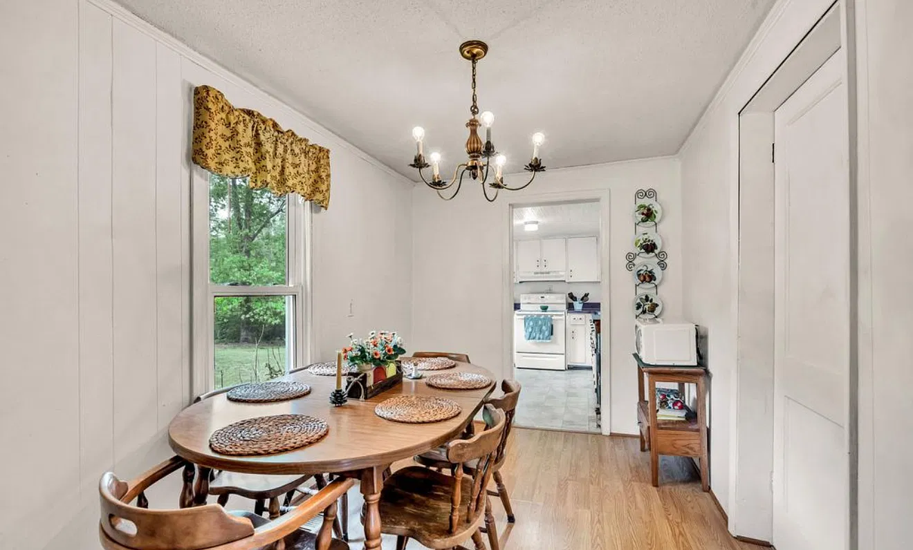 2 bed, 1606 sqft, $1,350 — Photo 4