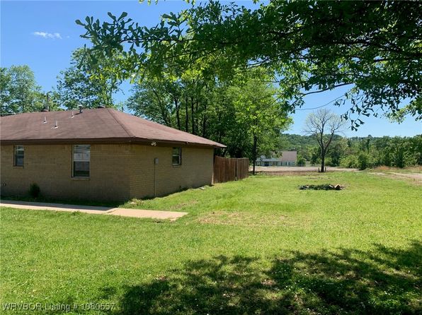 9202 Rogers Ave, Fort Smith, AR 72903