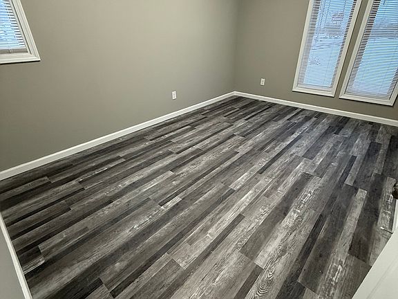 4th image of 3501 Lesh St NE #2