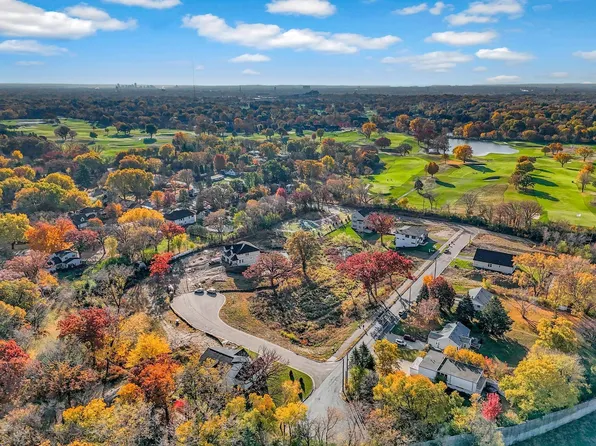 2380 Laurie Ct W, Saint Paul, MN 55113