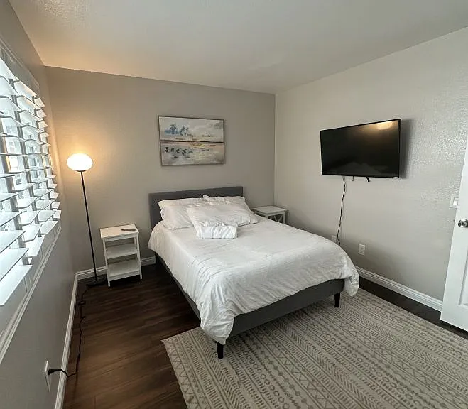 10220 Keoki St #3 — Photo 4