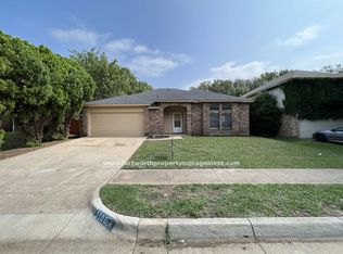 3100 Clovermeadow Dr, Fort Worth, TX 76123