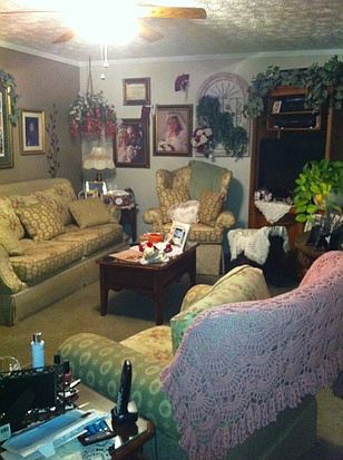 LIVIN ROOM