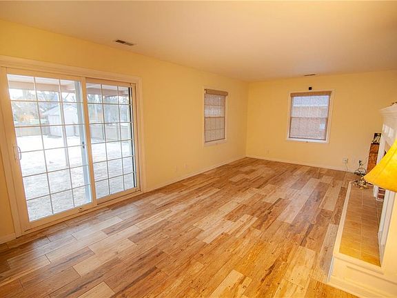 5th image of 25 Beauvoir Cir