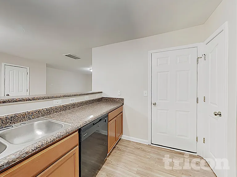 4740 Brewer Dr — Photo 9