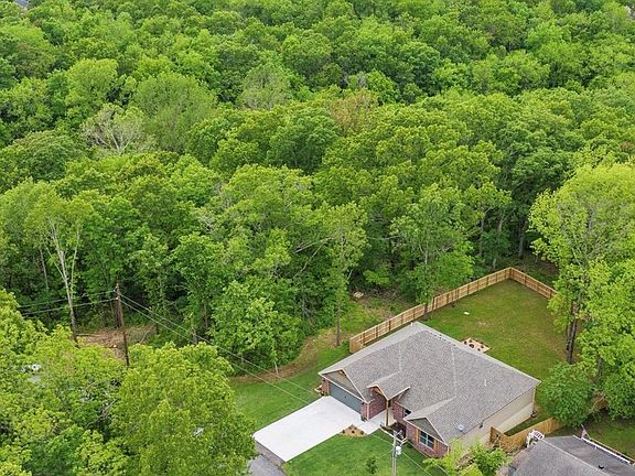 2nd image of 4 Coalburn Cir