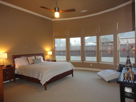 4th image of 524 Chalk Hill Ln