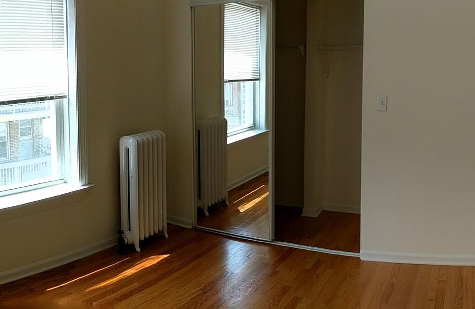 1st image of 4810 N Winchester Ave APT 3S