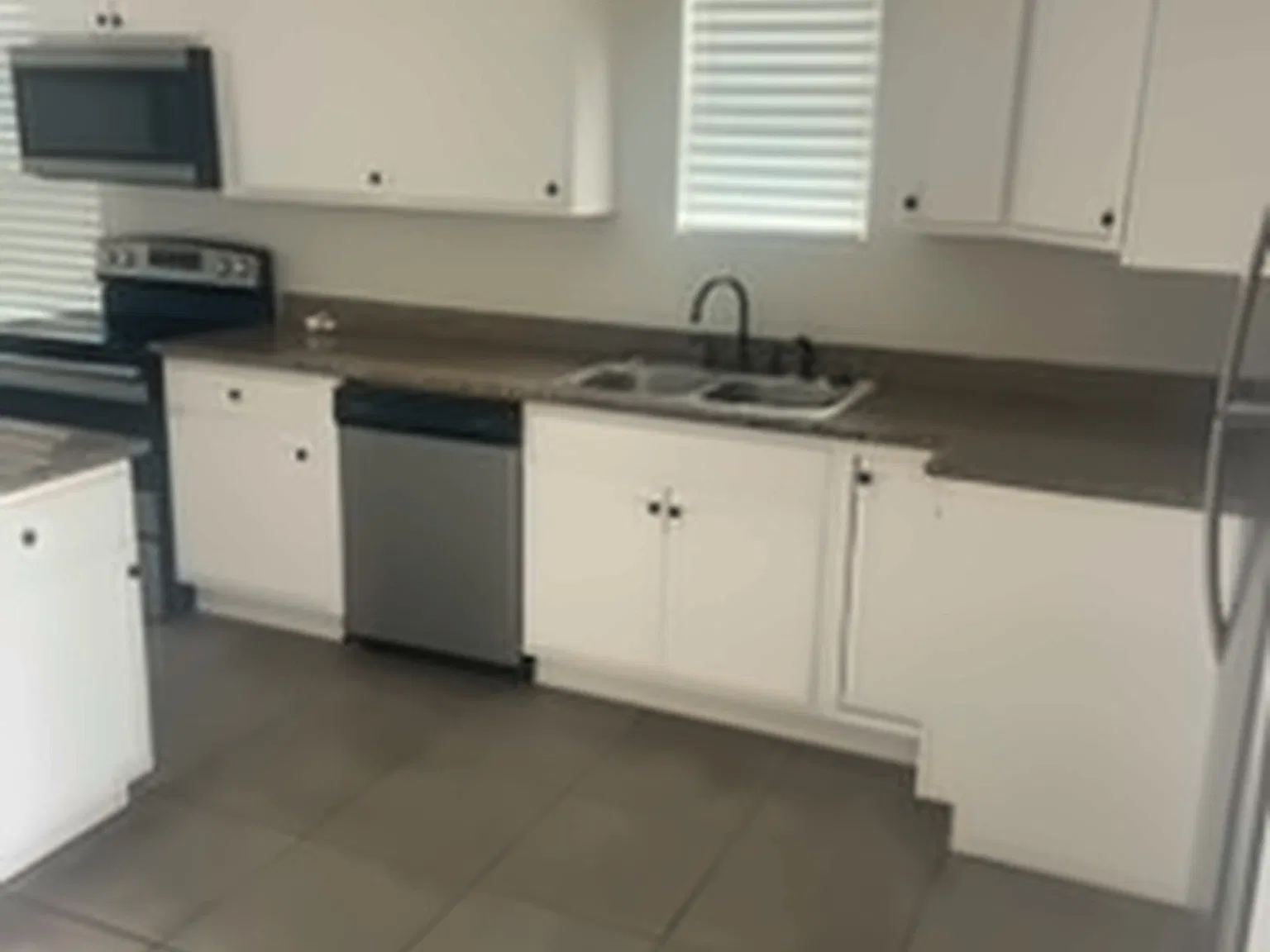 1 bed, 484 sqft, $1,300 — Photo 1
