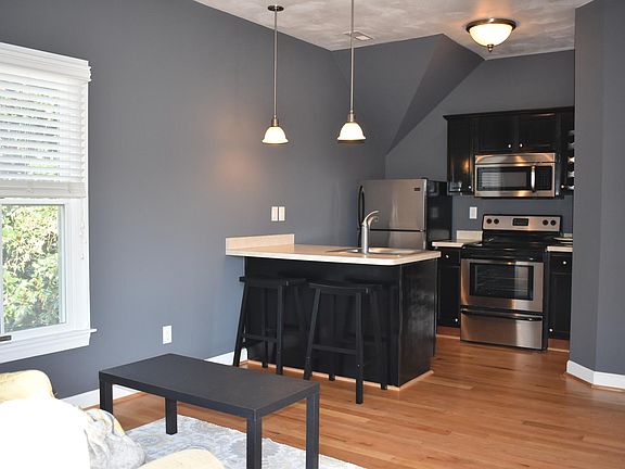 2nd image of 9574 28th Bay St