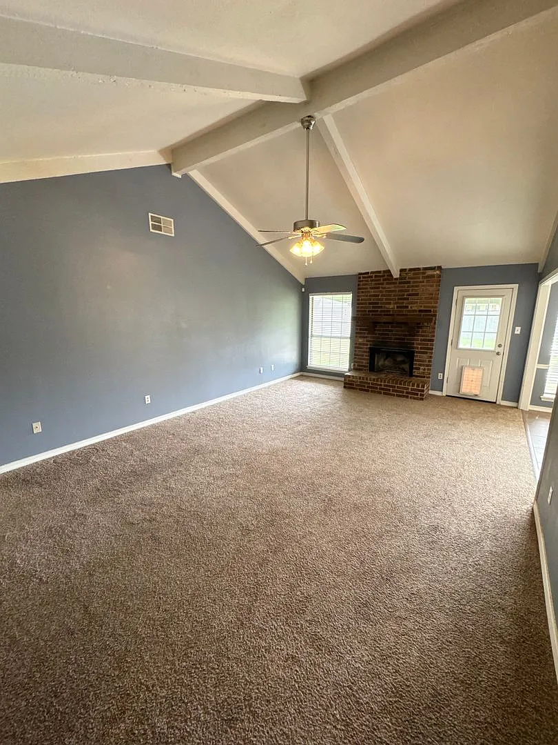 Building Photo - 6302 Tioga Ct