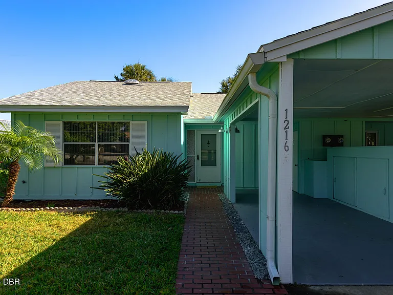 1216 Harbour Point Dr — Photo 4