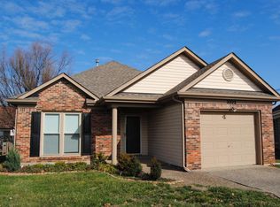 3332 Rainview Cir, Louisville, KY 40220