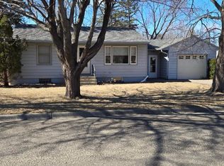 204 S Clayborn Ave, Parkers Prairie, MN 56361