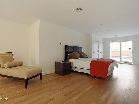 5th image of 321 Greene Ave APT 4B