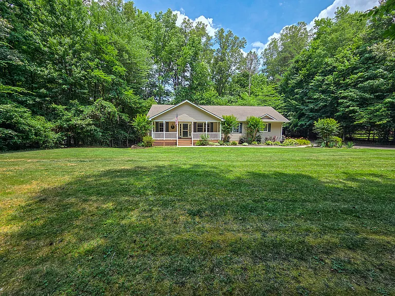 8401 Kennedy Dr — Photo 55
