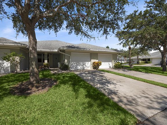4th image of 1751 N Dovetail Drive #B