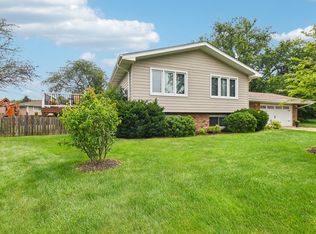 415 Lincoln Ln, Frankfort, IL 60423