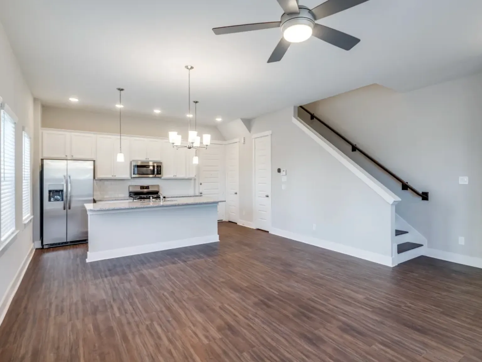 2 bed, 2.5 bath, 1233 sqft, $2,504 — Photo 1