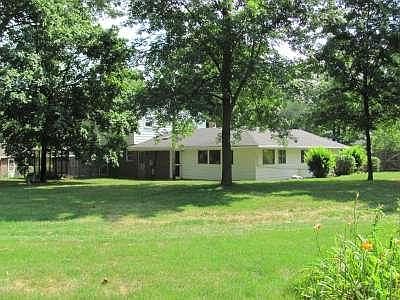 2nd image of 469 Moorewood Cir