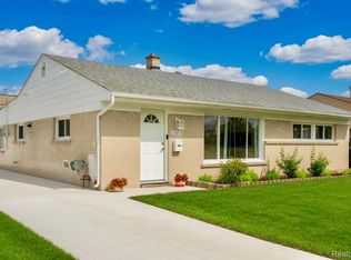 25452 Miracle Dr, Madison Heights, MI 48071