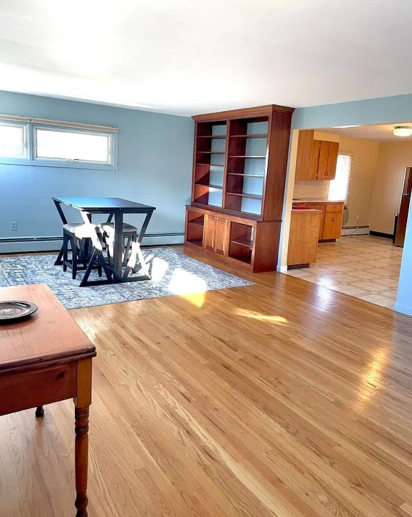 2 bed, 1.0 bath, 1128 sqft, $2,100 — Photo 1
