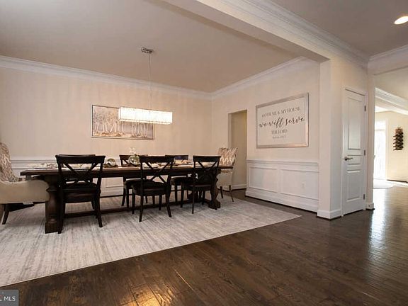 2nd image of 7517 Tangerine Pl