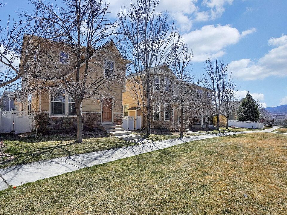 1st image of 2424 Saint Paul Dr
