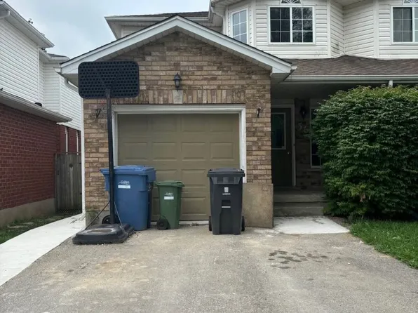 36B Raspberry Ln, Guelph, ON N1E 7H6