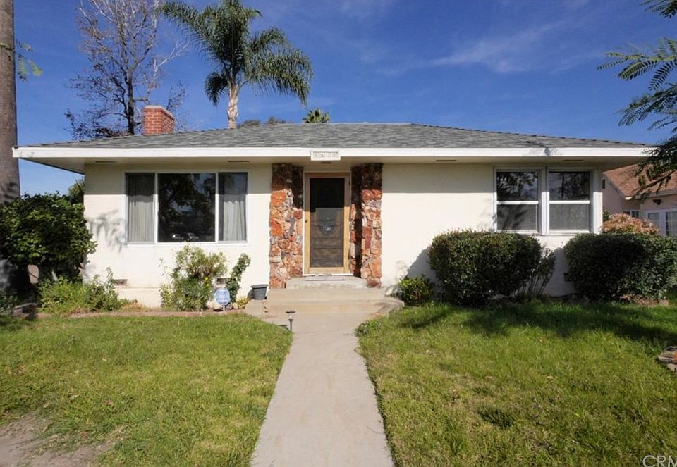1st image of 1821 W Monterey Ave