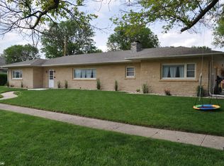 906 W 15th St, Carroll, IA 51401
